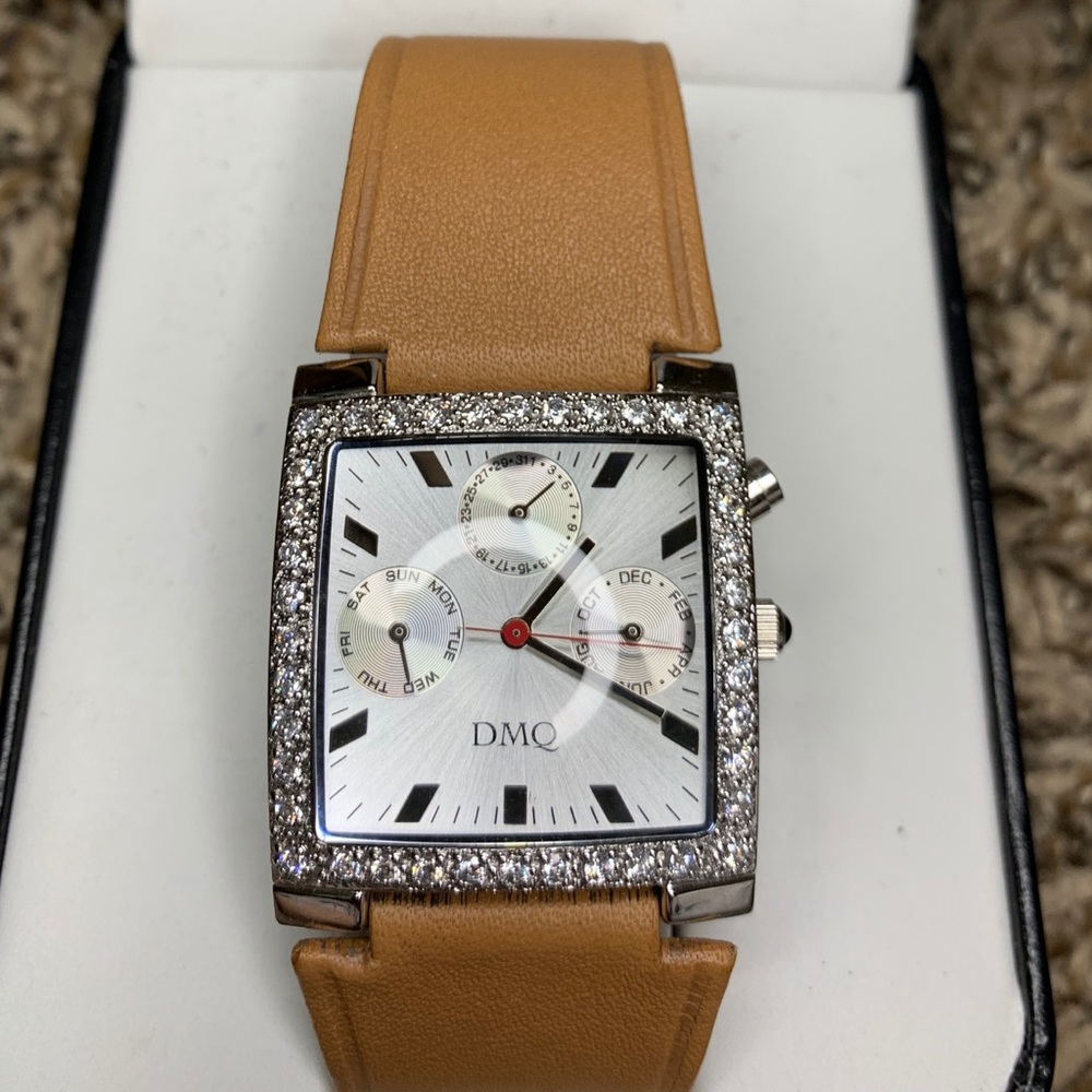 DMQ women's leather band watch